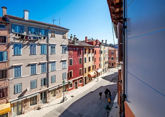 Pescheria * Ρόβινι